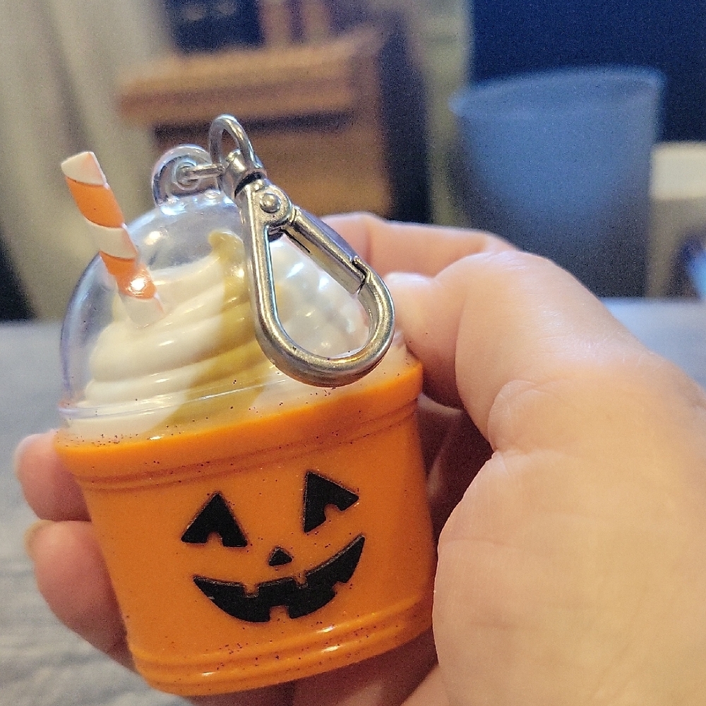 5 FOR 25.00..Halloween Pumpkin Sanitizer Holder For Bag/Keychain